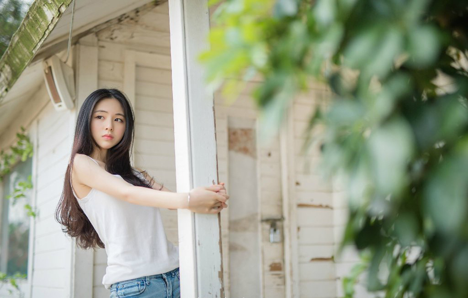 但我更喜欢这样，就像你一直在这里，忽然之间涌来一批人，和你干着一样的事，忽然他们又都走了，这里并不冷清，但周围不在纷杂。——韩寒《我所理解的生活》